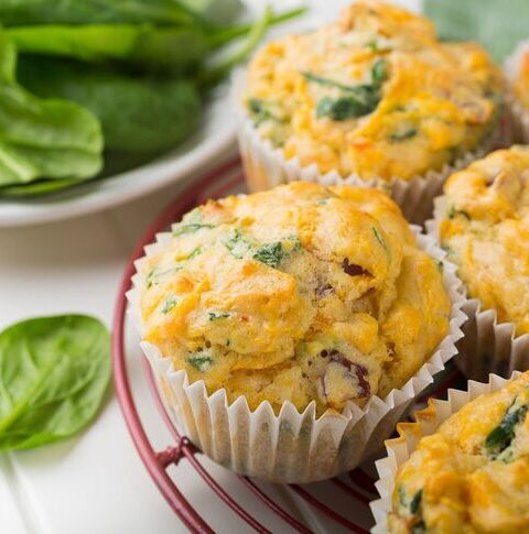 Muffin de Espinafre e Queijo